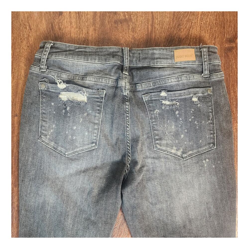 Judy Blue Black Wash Distressed High-Rise Boyfriend Fit Size 13/31 Style JB8867 - Picture 8 of 9